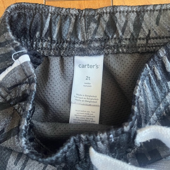 Carter’s active shorts 2T - Picture 3 of 4